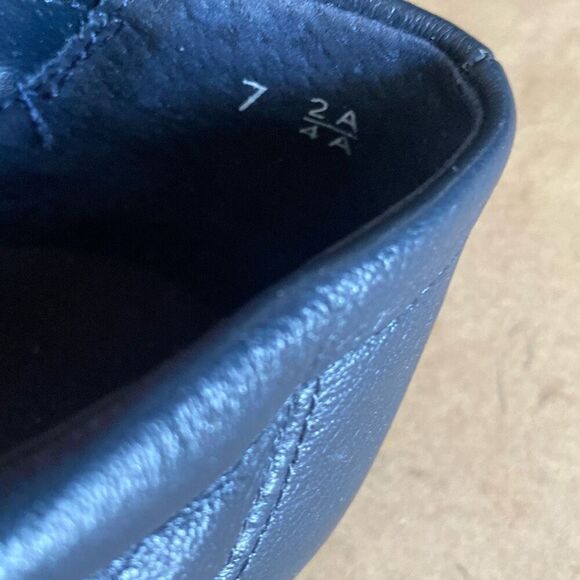 Easy Spirit Leather Navy Blue Anti Gravity Women's Size 7 - Picture 6 of 6